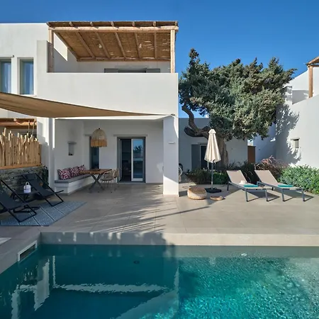 Private Luxury Scarlet Beachfront Villa, Molos, Paros Willa