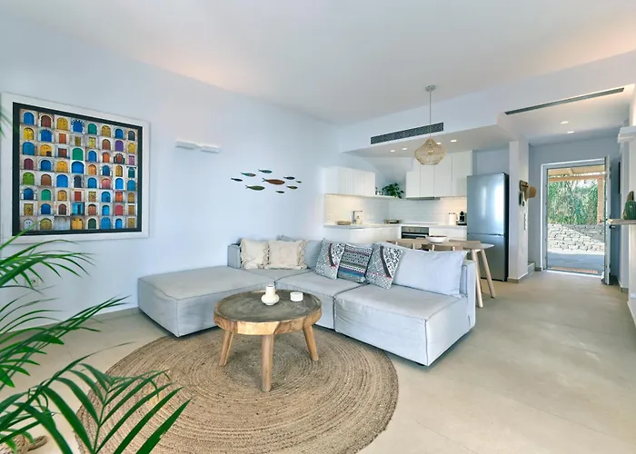 Private Luxury Scarlet Beachfront Villa, Molos, Paros Molos (Paros)