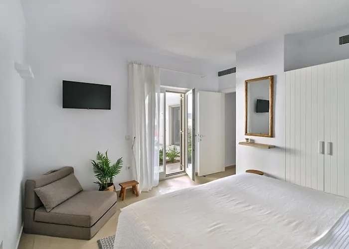 Private Luxury Scarlet Beachfront Villa, Molos, Paros Molos (Paros)