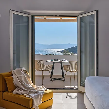 ヴィラ Private Luxury Scarlet Beachfront Villa, Molos, Paros