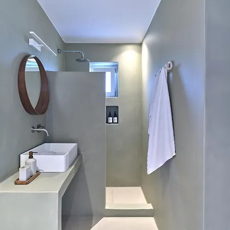 Private Luxury Scarlet Beachfront Villa, Molos, Paros ヴィラ Molos (Paros)