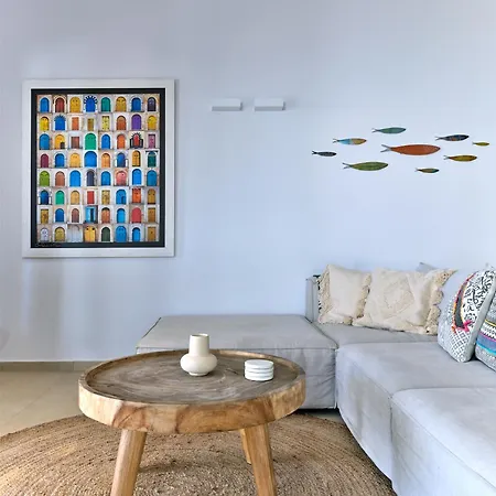 ヴィラ Private Luxury Scarlet Beachfront Villa, Molos, Paros