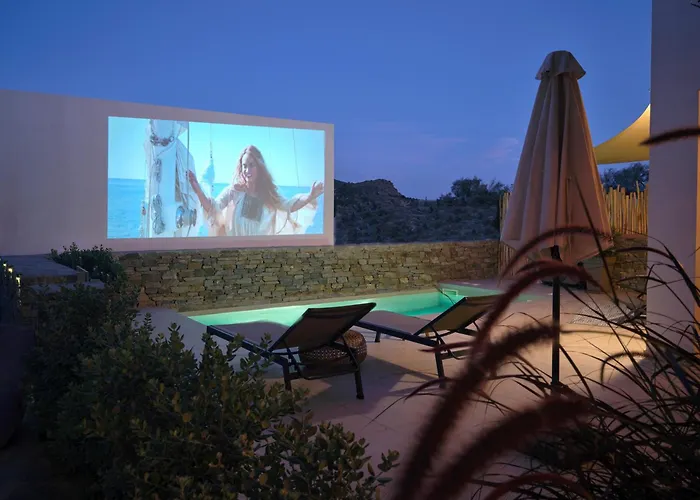 Private Luxury Scarlet Beachfront Villa, Molos, Paros ヴィラ