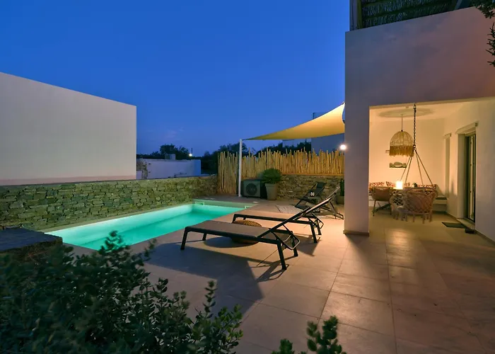 Private Luxury Scarlet Beachfront Villa, Molos, Paros ヴィラ Molos (Paros)