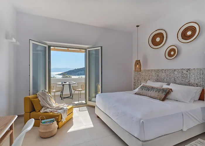 Private Luxury Scarlet Beachfront Villa, Molos, Paros ヴィラ