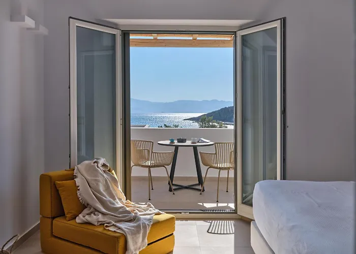 ヴィラ Private Luxury Scarlet Beachfront Villa, Molos, Paros