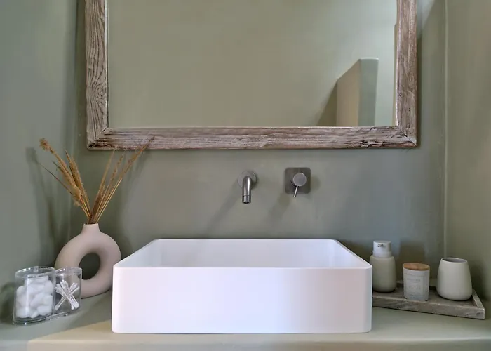 Private Luxury Scarlet Beachfront Villa, Molos, Paros ヴィラ