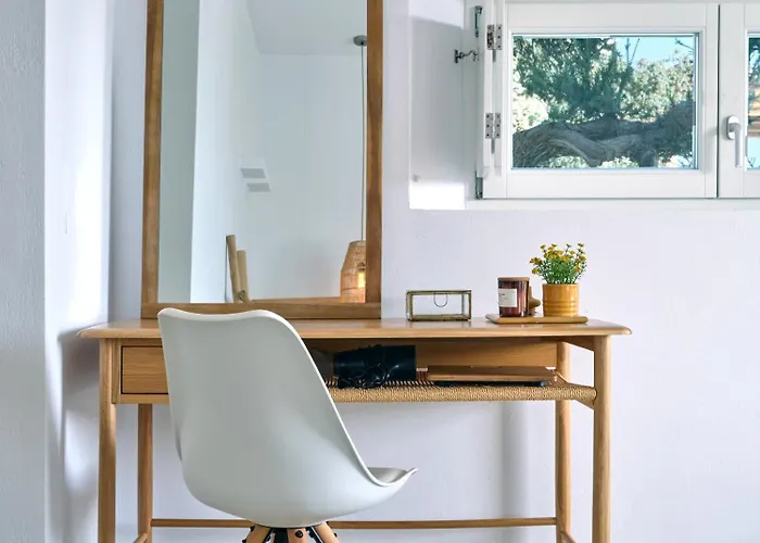 ヴィラ Private Luxury Scarlet Beachfront Villa, Molos, Paros